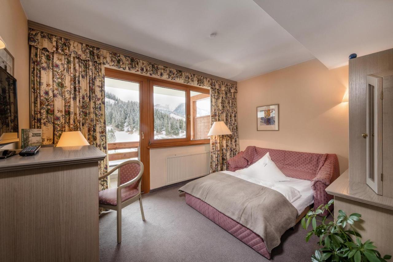Hotel St. Oswald Bad Kleinkirchheim Buitenkant foto