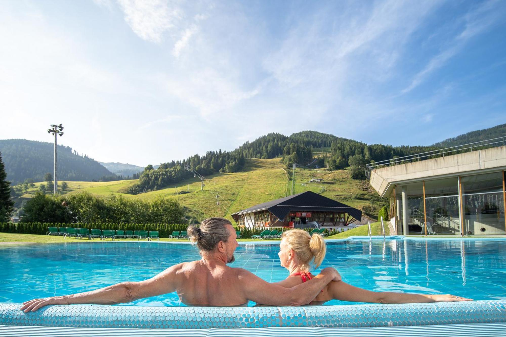Hotel St. Oswald Bad Kleinkirchheim Buitenkant foto