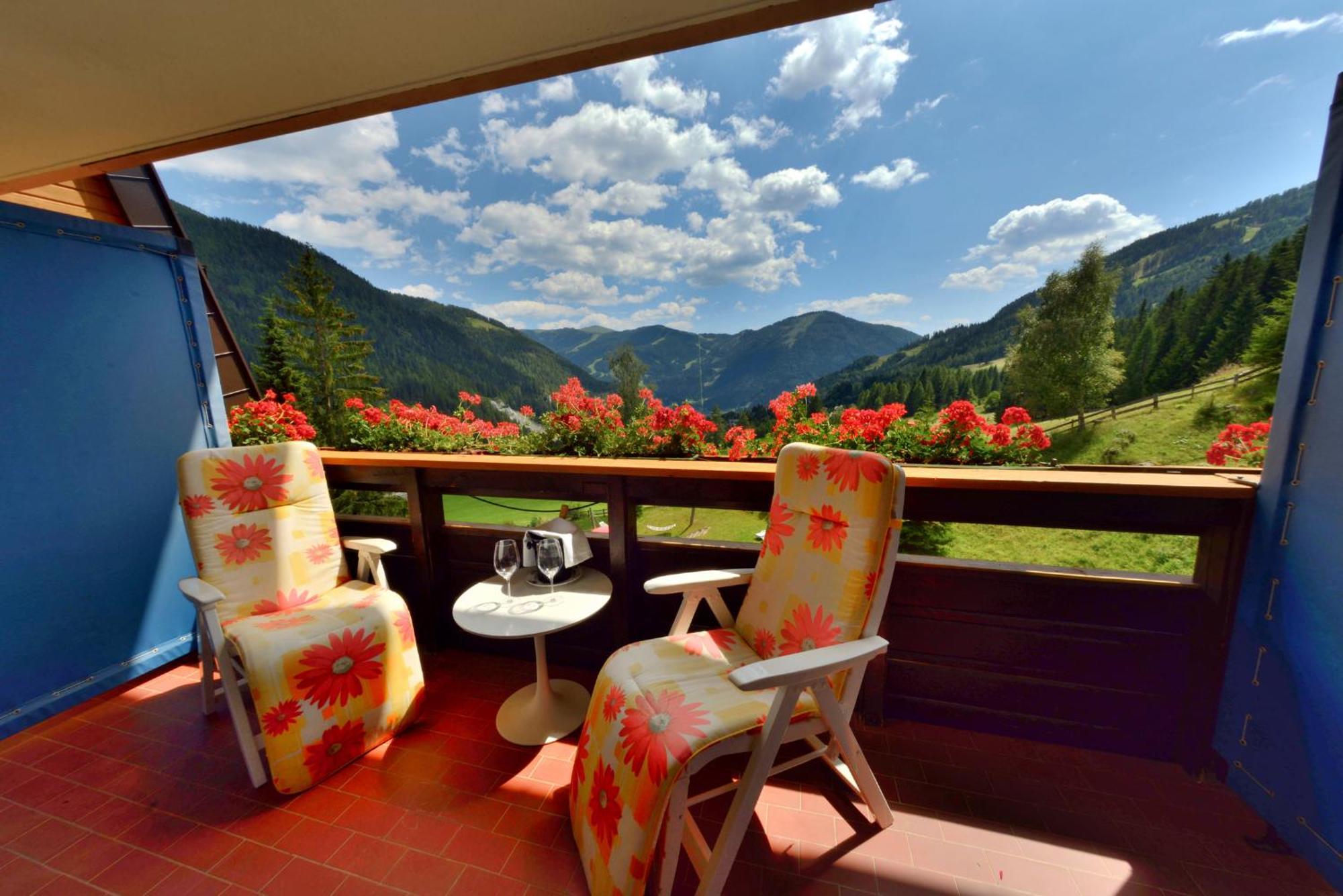 Hotel St. Oswald Bad Kleinkirchheim Buitenkant foto