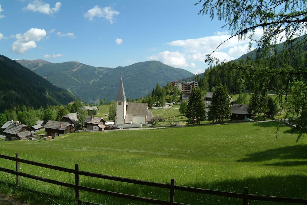 Hotel St. Oswald Bad Kleinkirchheim Buitenkant foto