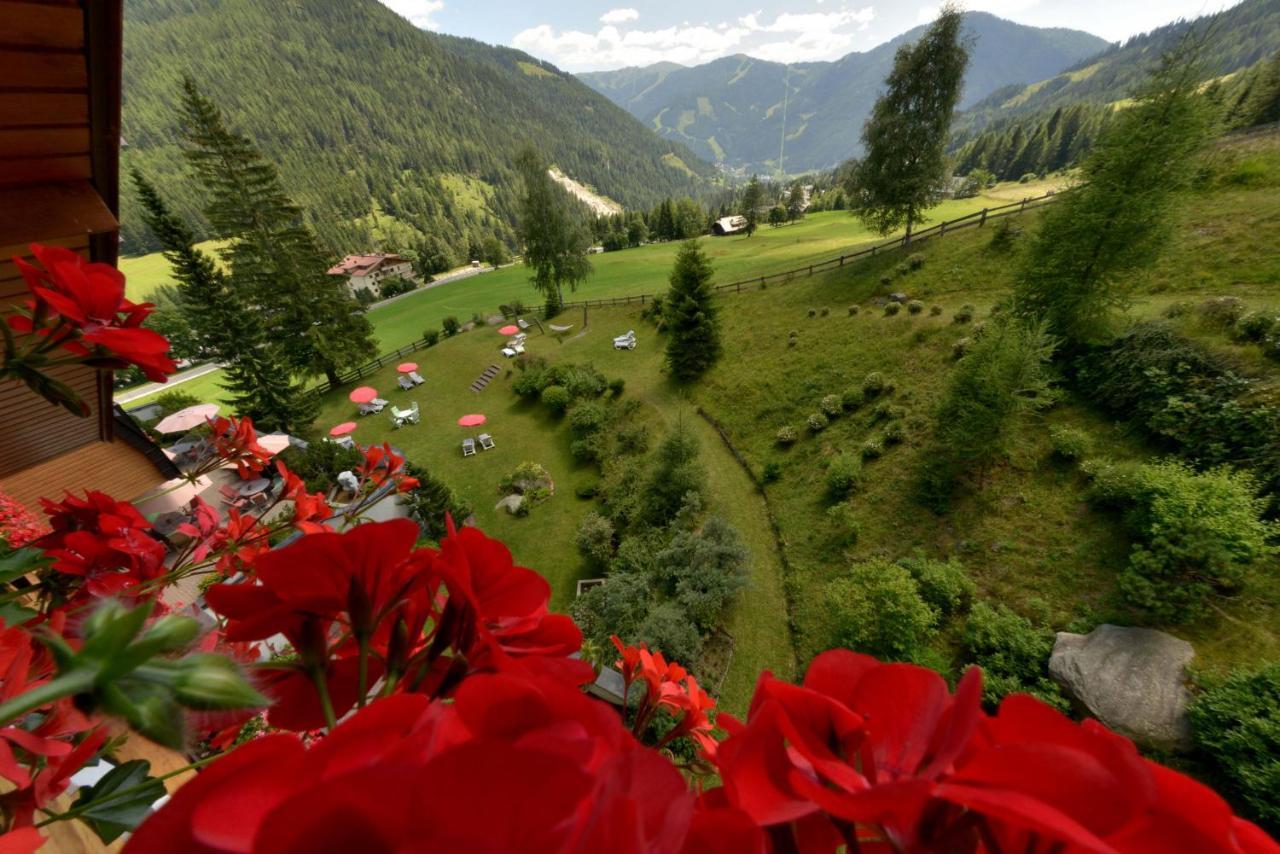 Hotel St. Oswald Bad Kleinkirchheim Buitenkant foto